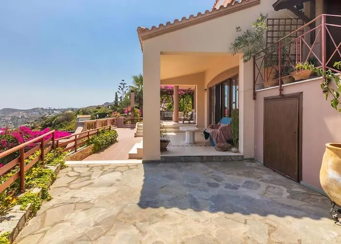 Modern Villas With Gardens And Stunning Views