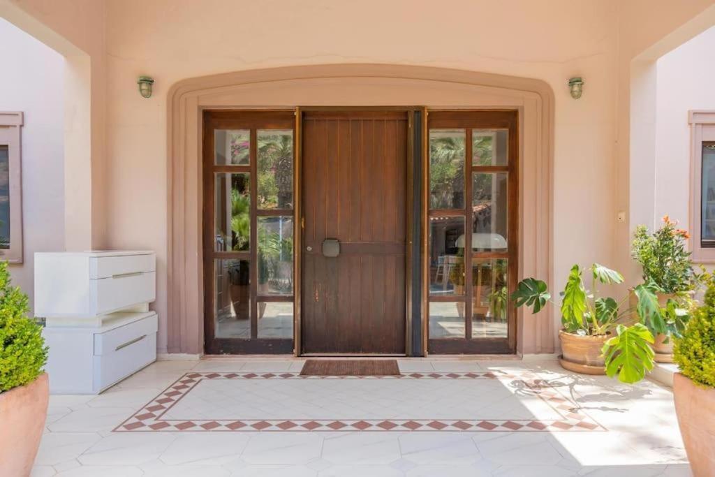 Modern With Gardens And Stunning Views Apartment *