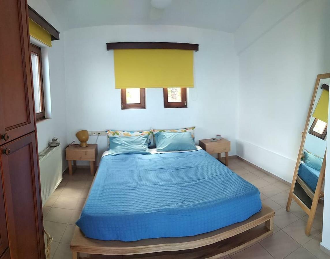 Modern With Gardens And Stunning Views Apartmán