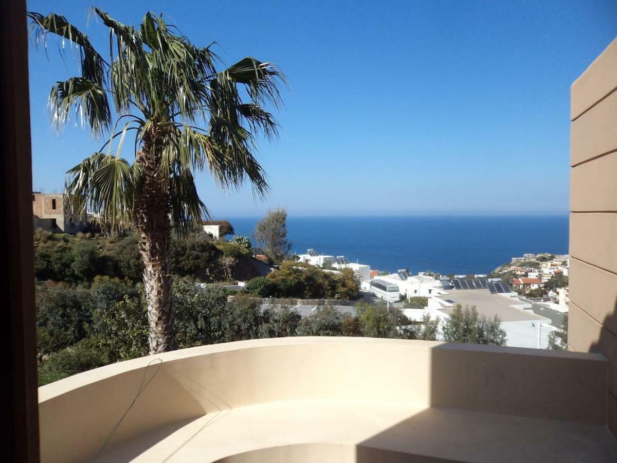 Modern With Gardens And Stunning Views *