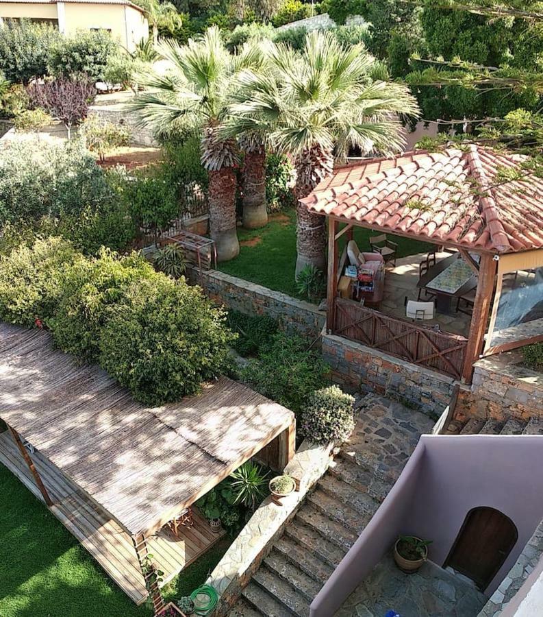 Modern With Gardens And Stunning Views Apartmán *
