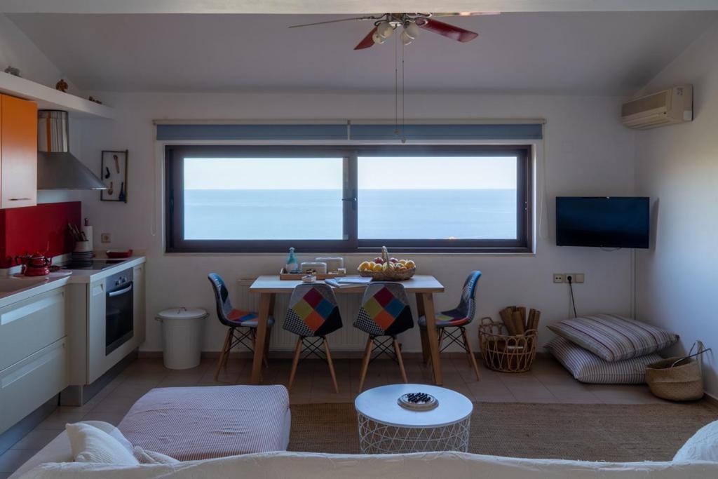Modern With Gardens And Stunning Views Apartmán Ligaria (Crete)